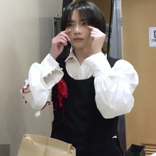 静か ; Beomgyu ` . 6
