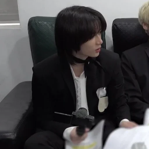 静か ; Beomgyu ` . 1