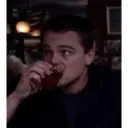 Пьёт чай