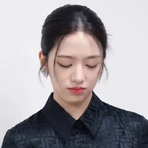 Yujin / IVE 8