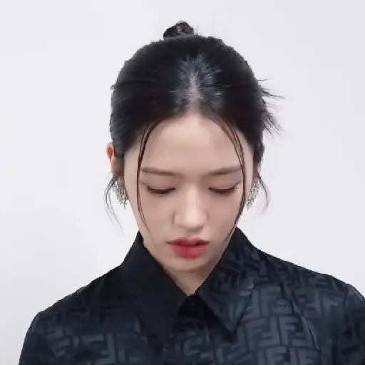 Yujin / IVE 9