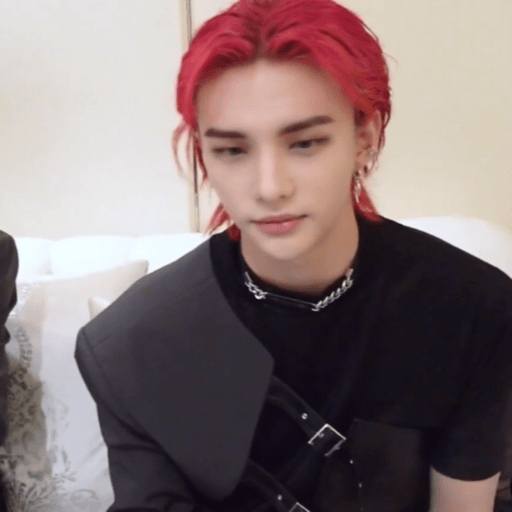 〆Hwang hyunjin 17